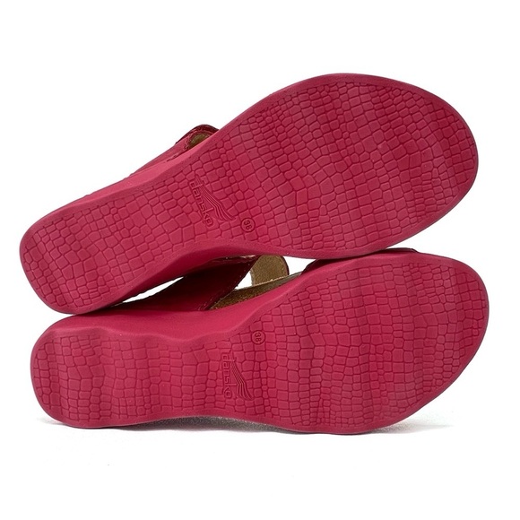 Dansko Maddie Double Strap Wedge Sandal Size 38 / 7.5-8 Nubuck Leather EUC - Picture 5 of 11